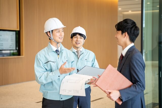 安全で美しい展示会パネルをつくるために必要な4つの施工対策